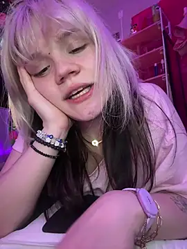 Cutiepiespanks Live Webcam on Stripchat