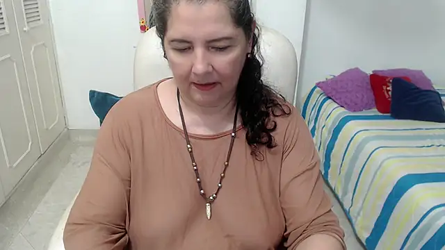 leonela_69 webcam