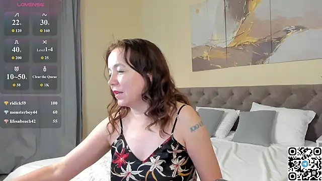 Kira_Adler webcam