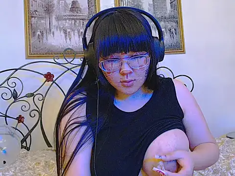 pikpikpikachu webcam