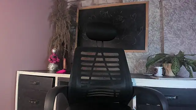 HeidiLune webcam