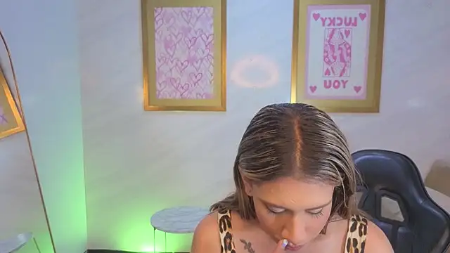 Evy_Luxx_v webcam