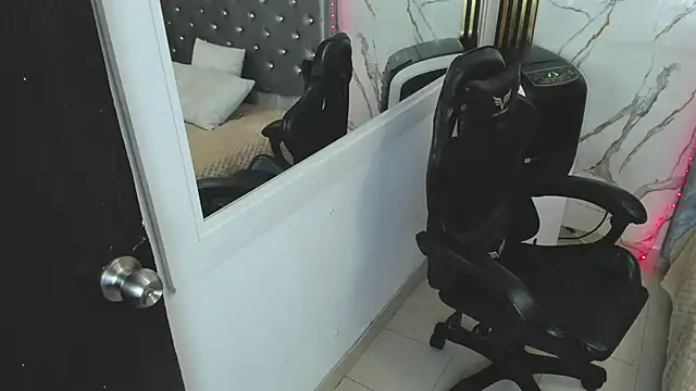 nymphomanya webcam