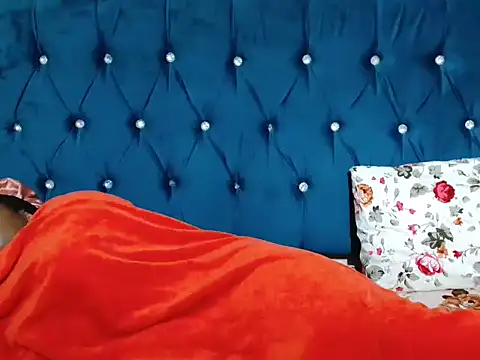 GaggingSlutXx webcam
