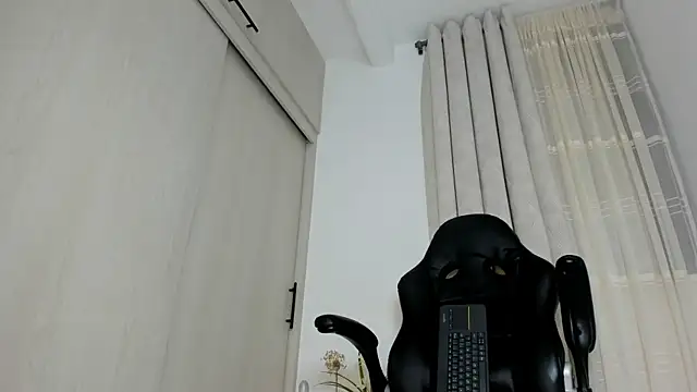 Biscuit_oliva webcam