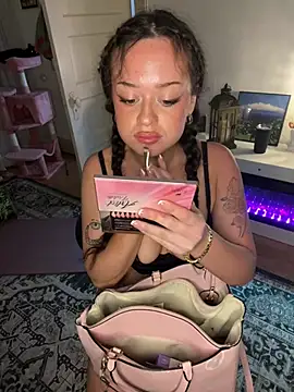 mariaxlovee webcam
