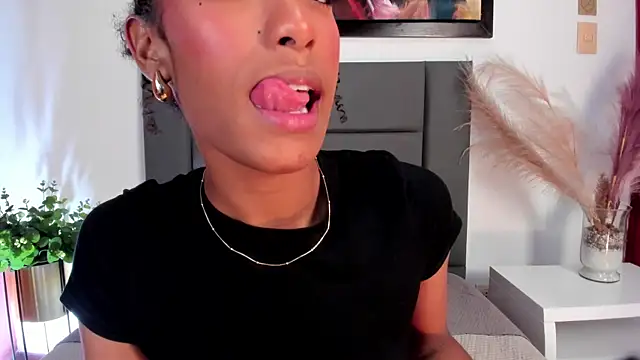 EmmaClarckk webcam