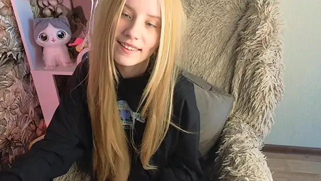 sarakaell webcam