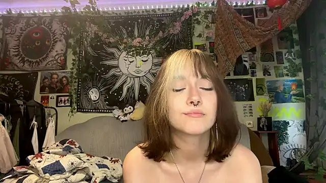 YourFavoriteAltgirl webcam