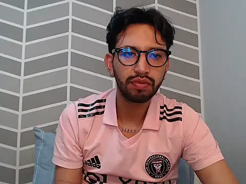 thomass1018 webcam