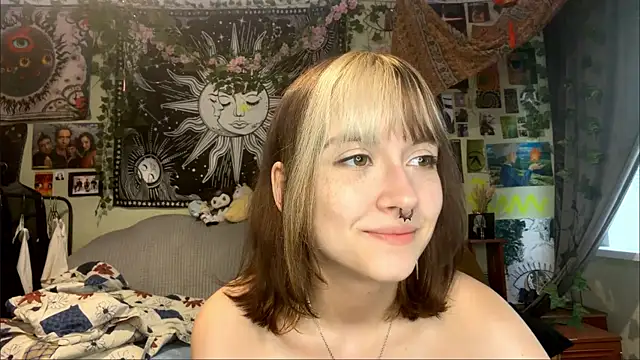 YourFavoriteAltgirl webcam