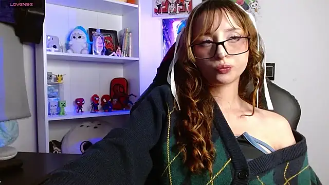 CelesteAyase webcam