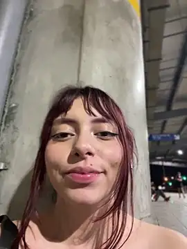 RojitasTeaseX_ webcam