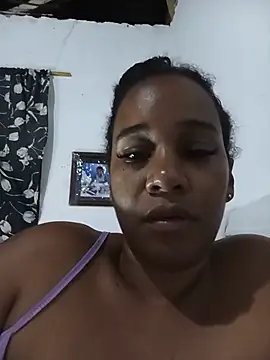 EbonyHorrny webcam