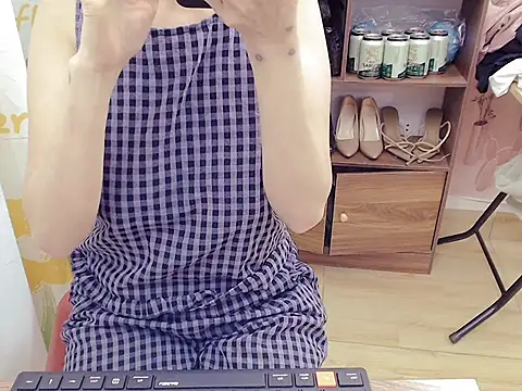 Funnygirl_9x webcam