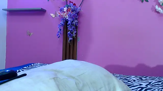 skinnysofia18 webcam