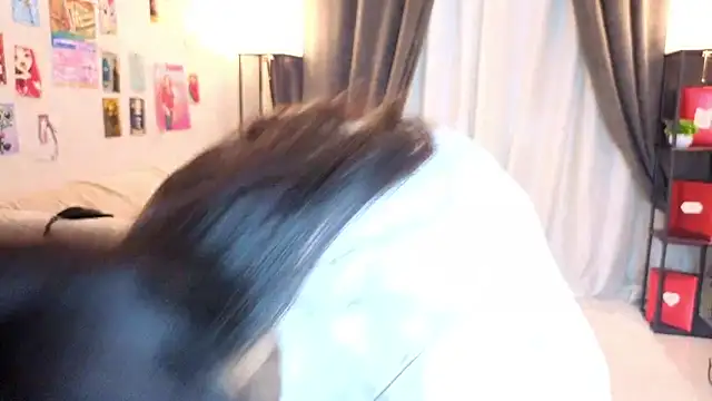 Ellau_555 webcam