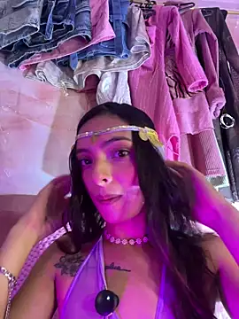 Skye_Moore webcam