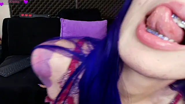 karlamoon23 webcam