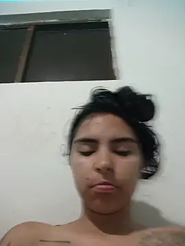 Amarantha_222 webcam