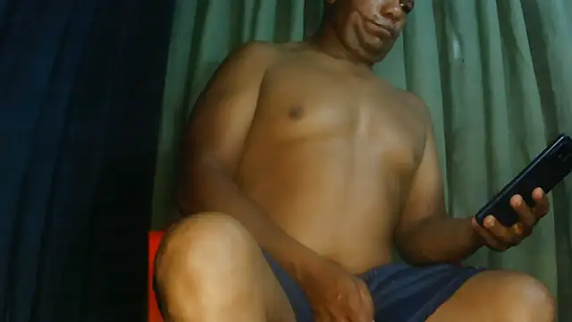 bigblackcock75 webcam