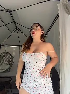 AliciaWhite_nt webcam