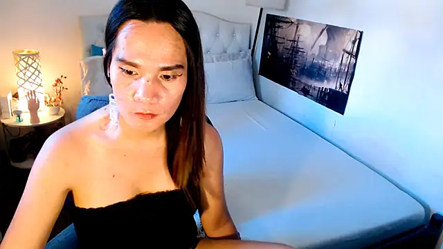 NinaDOM4CUM webcam