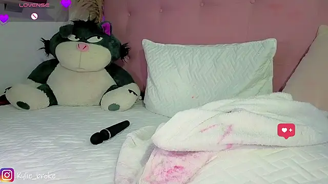 Kylie_brokee webcam