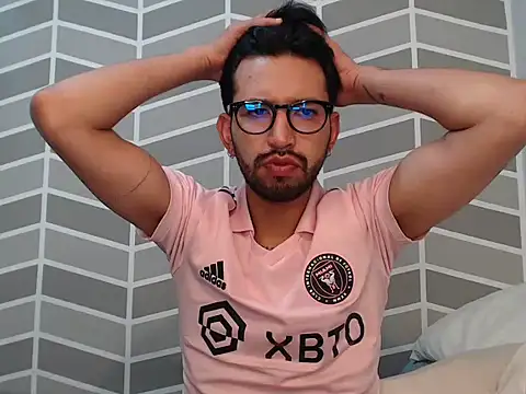 thomass1018 webcam
