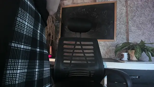 HeidiLune webcam