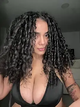 Curlyierr webcam
