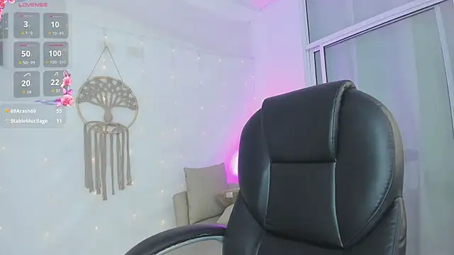 Ginni_charlotte webcam