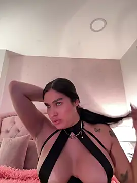 Bella__Wood webcam