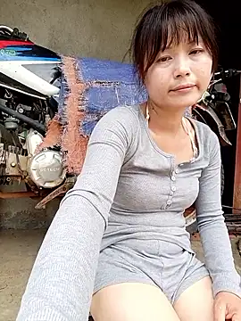 linda_bae00 webcam