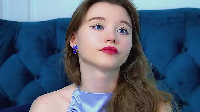 KeiraAsti webcam