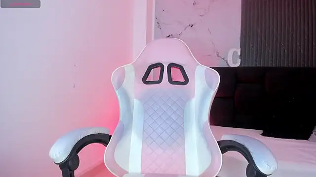 Chloemuaak webcam