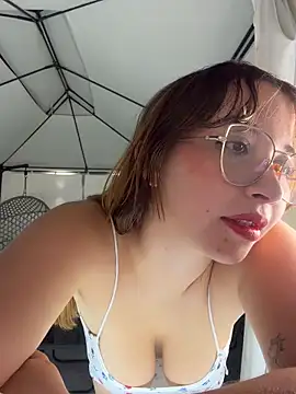AliciaWhite_nt webcam