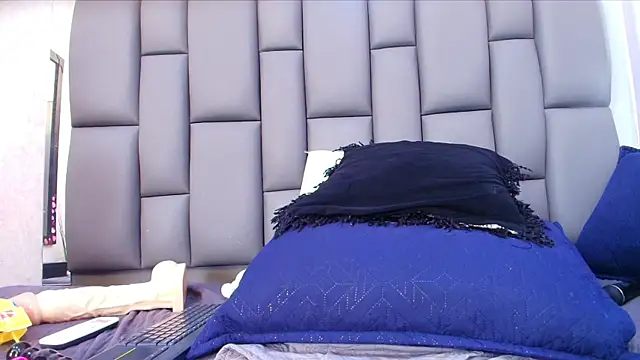 melany_roberts_ webcam