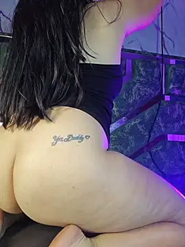 Pretty_Julieta webcam