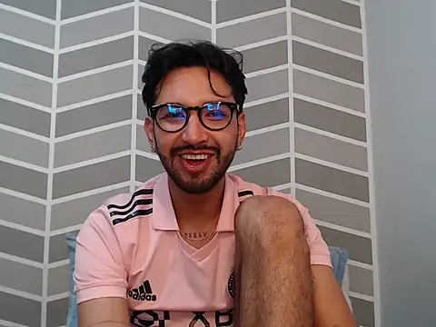 thomass1018 webcam