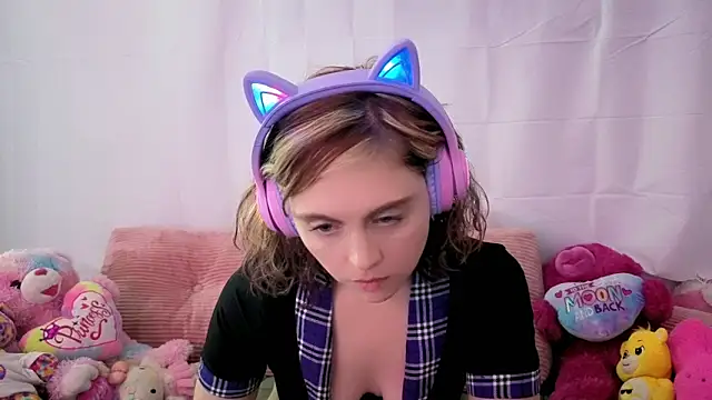daddysprincess731 (F young) - Play With Whip Cream Topless