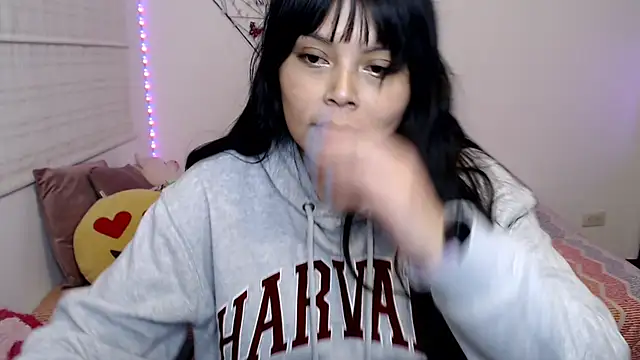 EllieMoonX webcam