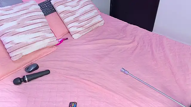 emmacurvy webcam