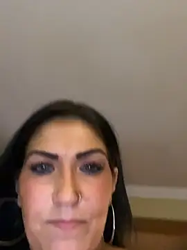 LittleMissEeve webcam