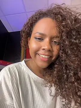 CurlyOopsieXXX webcam