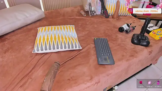 sabrina_shark_ webcam