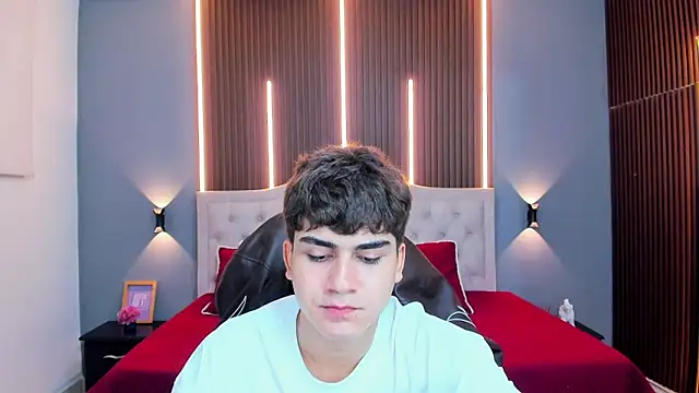 Tommy18__ webcam