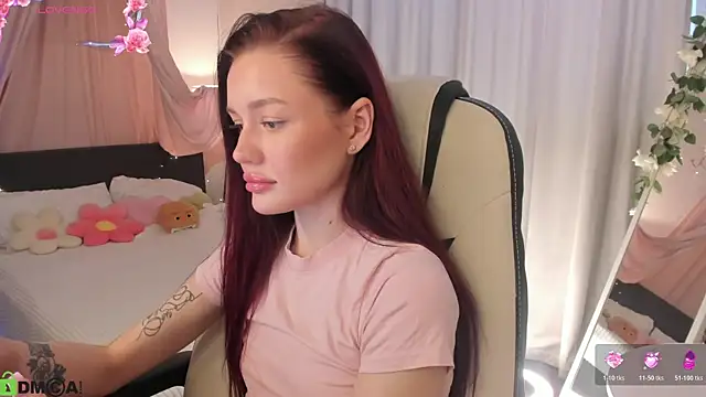 Aria_Mila webcam