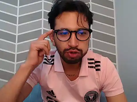 thomass1018 webcam