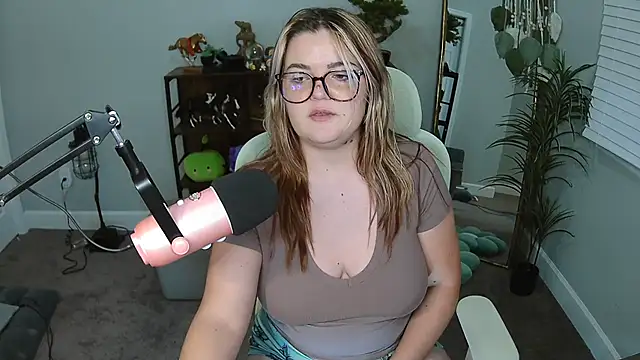 briieverly - Briieverly's free webcam - UK Sex Cams